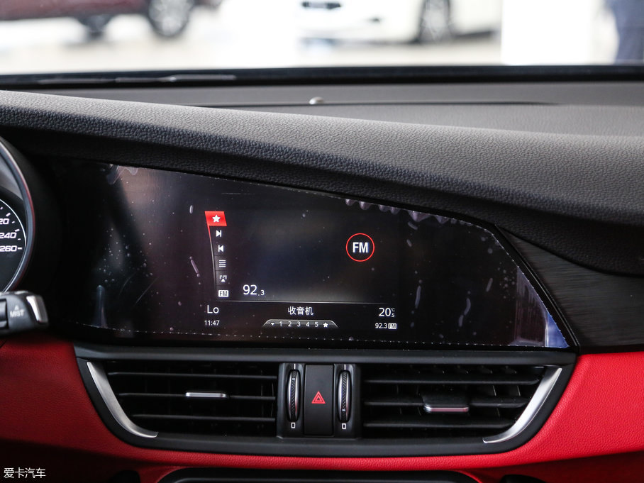 2017Giulia~ 200HP Ӣ