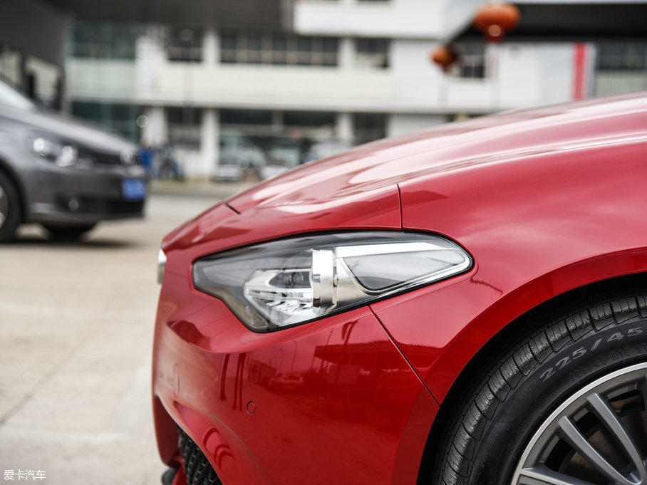 2017Giulia~ 280HP A\(yn)(dng)