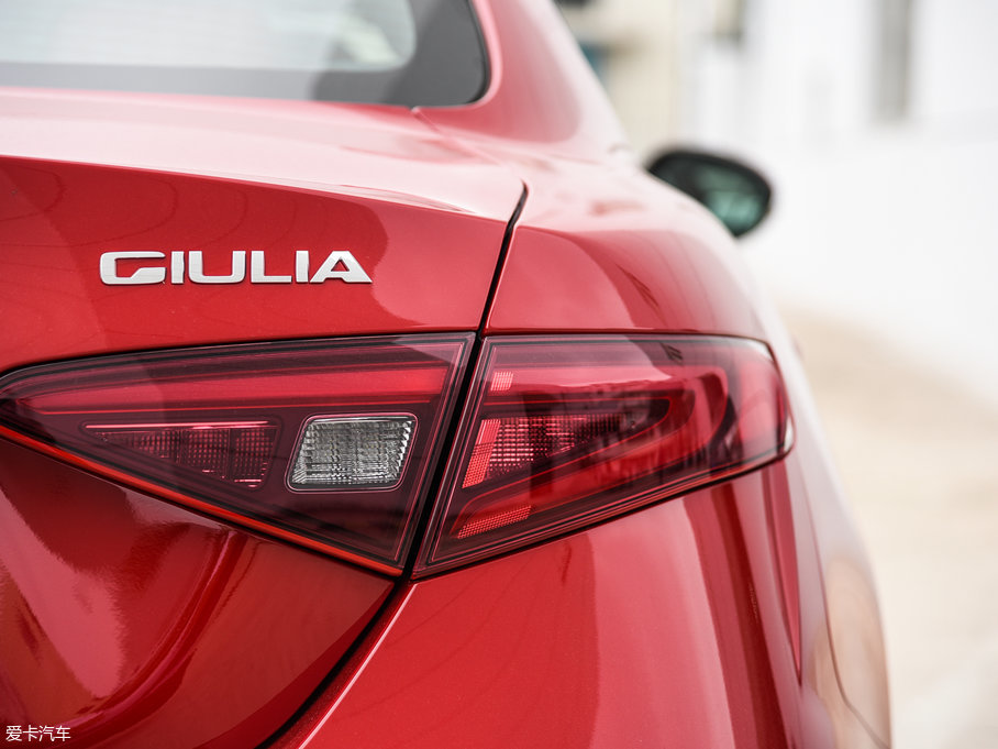 2017Giulia~ 280HP A\Ӱ