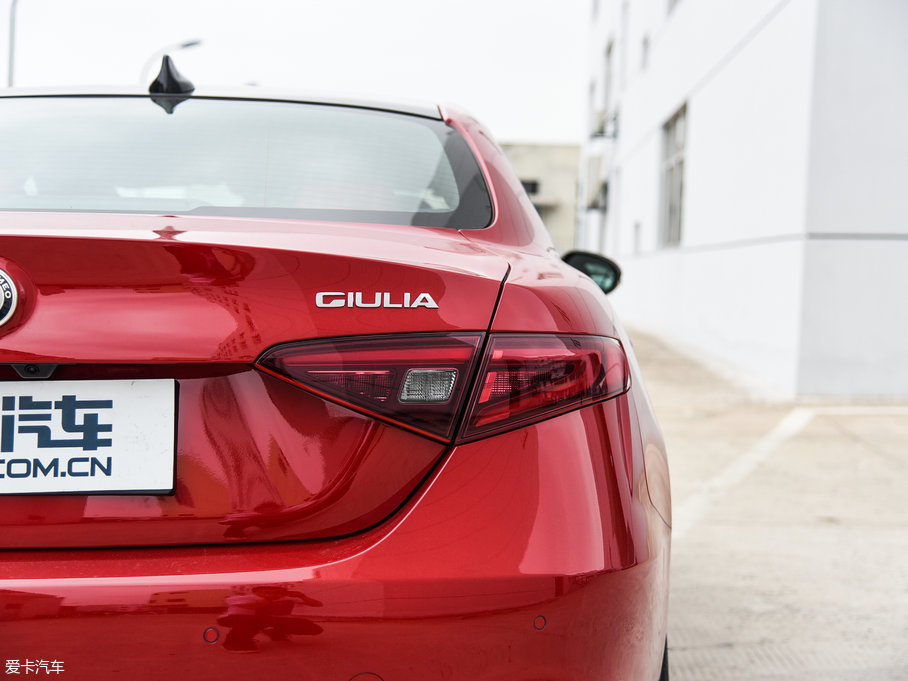 2017Giulia~ 280HP A\Ӱ