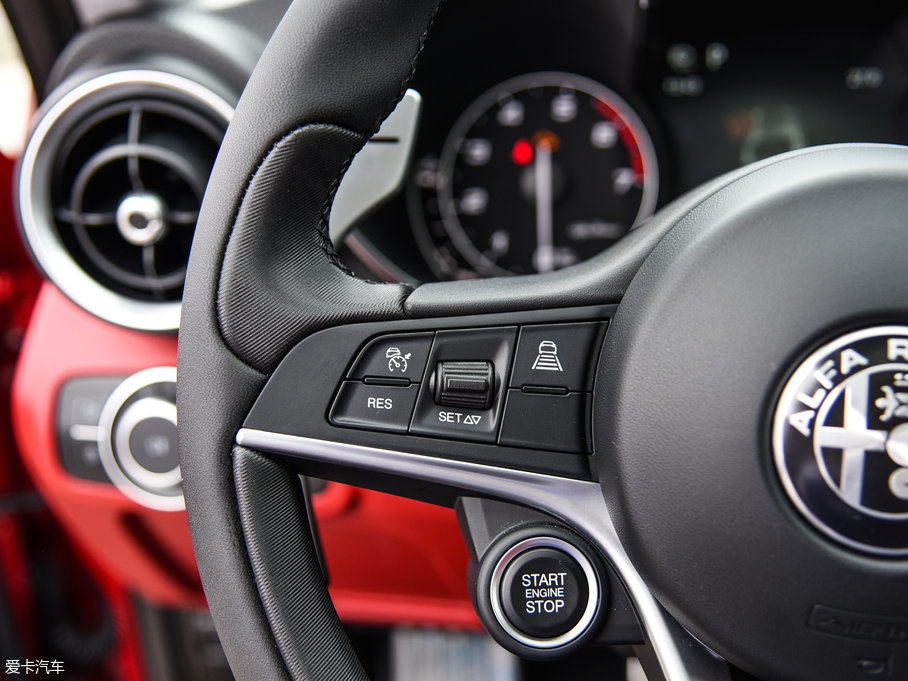 2017Giulia~ 280HP A\Ӱ