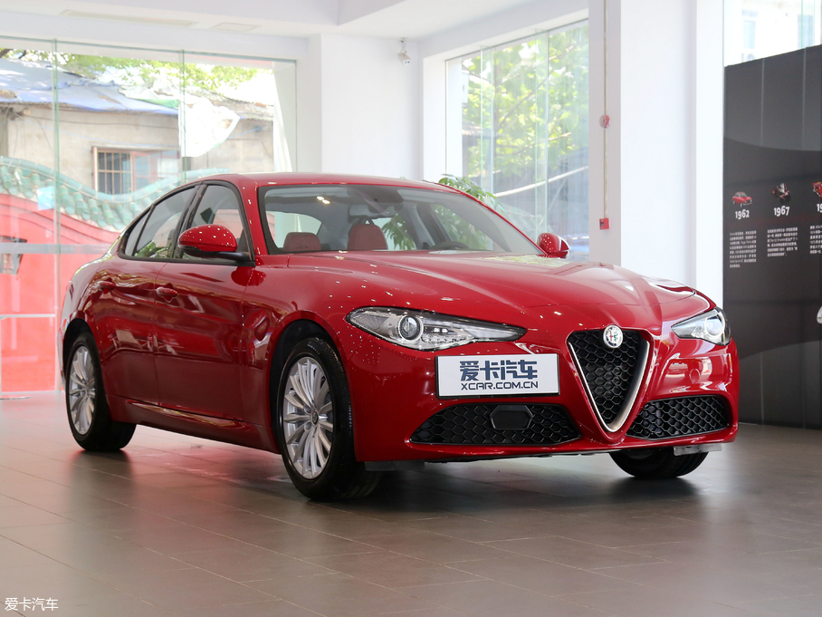 2017Giulia~ 200HP Ӣ