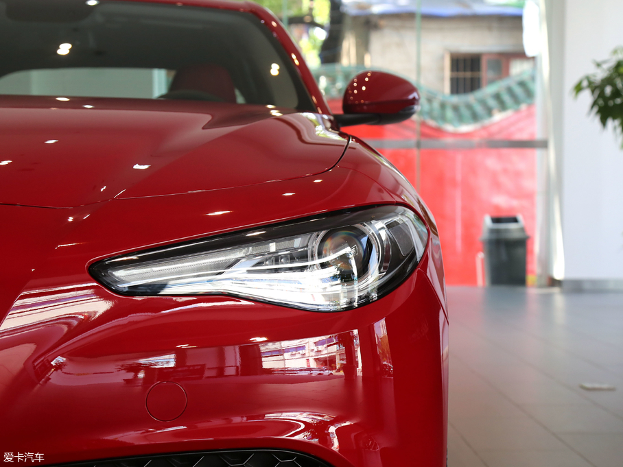 2017Giulia~ 200HP Ӣ