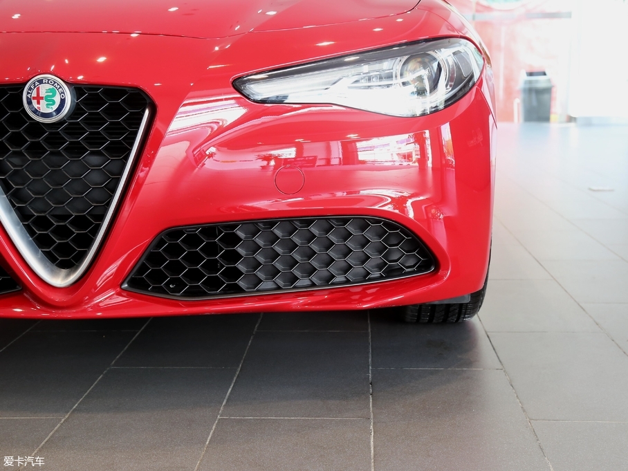 2017Giulia~ 200HP Ӣ