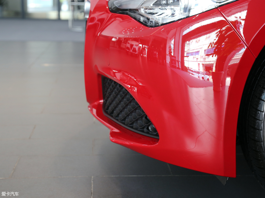 2017Giulia~ 200HP Ӣ