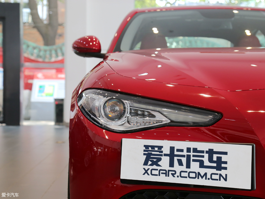 2017Giulia~ 200HP Ӣ