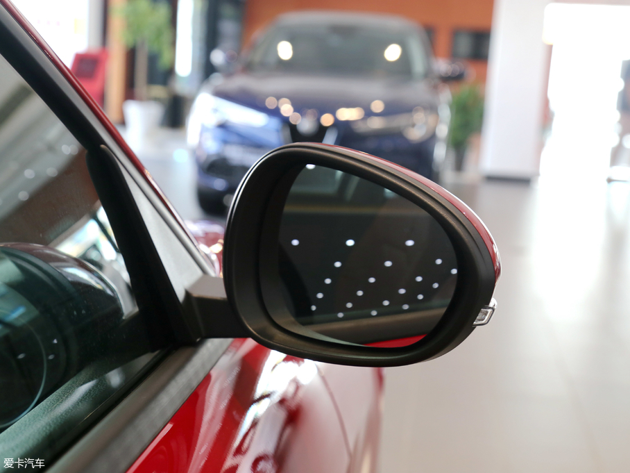 2017Giulia~ 200HP Ӣ