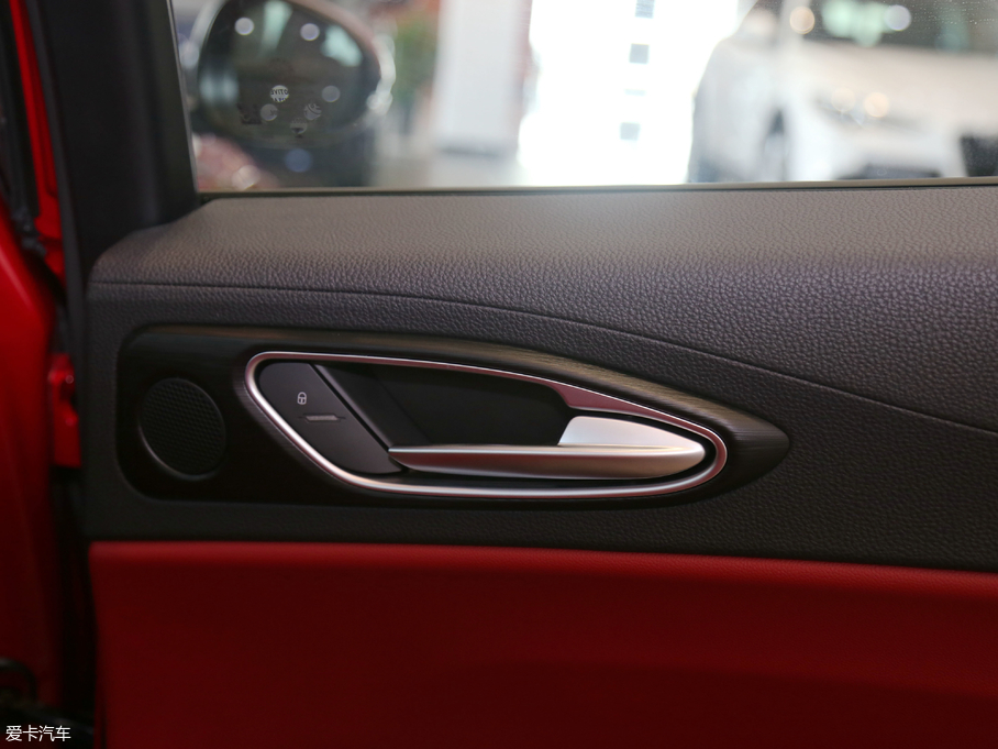 2017Giulia~ 200HP Ӣ