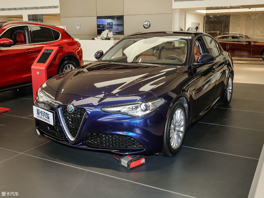 2017Giulia~ 200HP Ӣ
