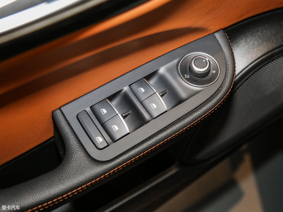 2017Giulia~ 200HP Ӣ