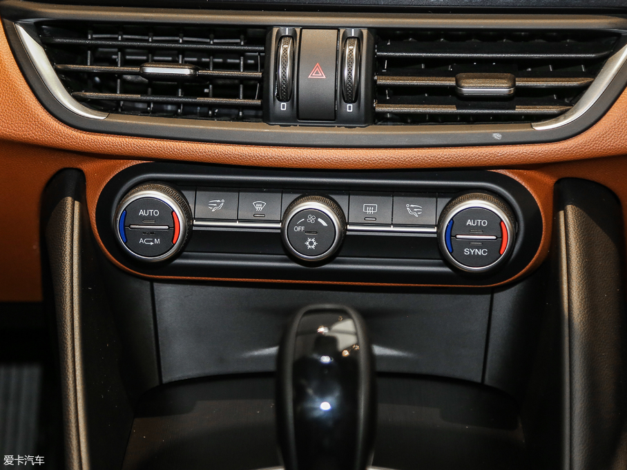 2017Giulia~ 200HP Ӣ