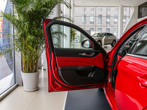 2017280HP Milano {λ܇T