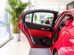 2017280HP Milano ܇T