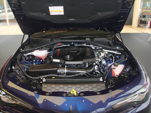 2017款280HP 豪华版 发动机