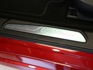 2017款280HP Milano限量版 空间座椅