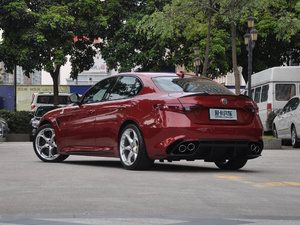 2017款QV 510HP 四叶草版 左后45度