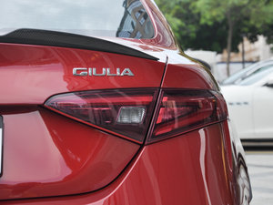 2017款QV 510HP 四叶草版 尾灯