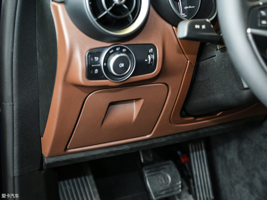 2017Stelvio˹̹S 200HP Ӣ