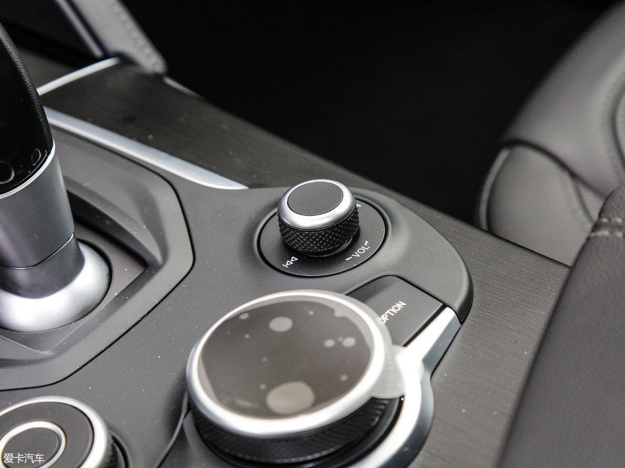 2017Stelvio˹̹S 200HP Ӣ