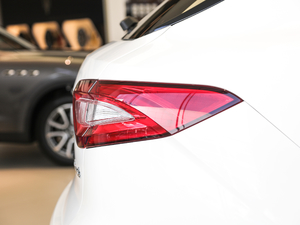 20193.0T 350Hp A V ^