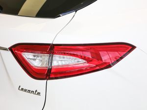 20193.0T 350Hp A V ^