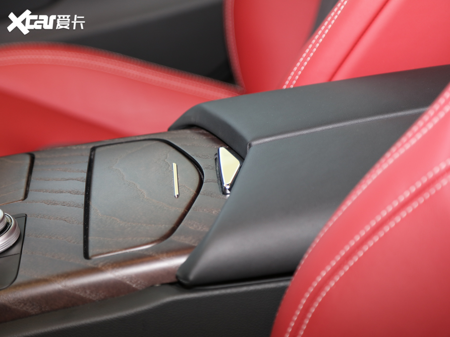 2019Ghibli 3.0T 350Hp A V