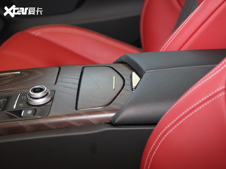 2019Ghibli 3.0T 350Hp A V