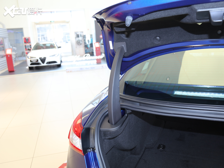 2019Ghibli 3.0T 350Hp A V