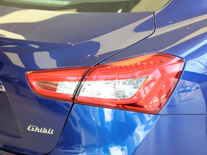 20193.0T 350Hp A V ^