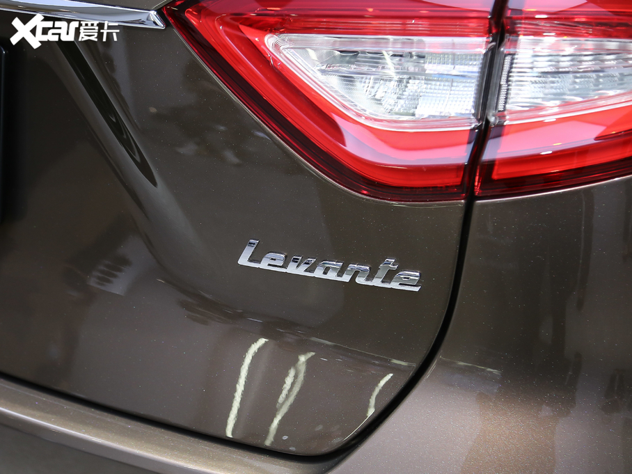 2020Levante 3.0T ၆