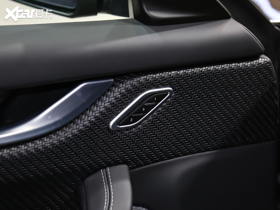 2020Levante 3.0T ၆