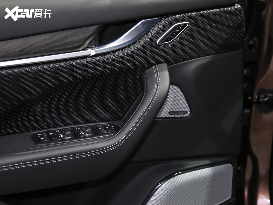 2020Levante 3.0T ၆