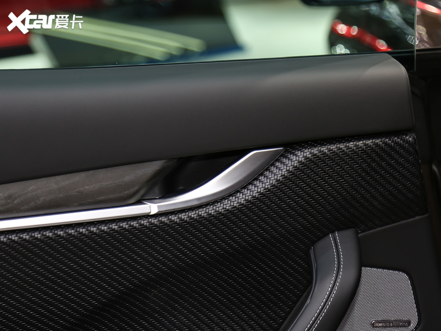 2020Levante 3.0T ၆