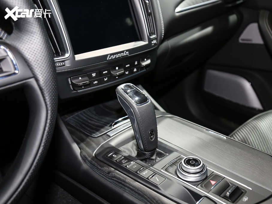 2020Levante 3.0T ၆