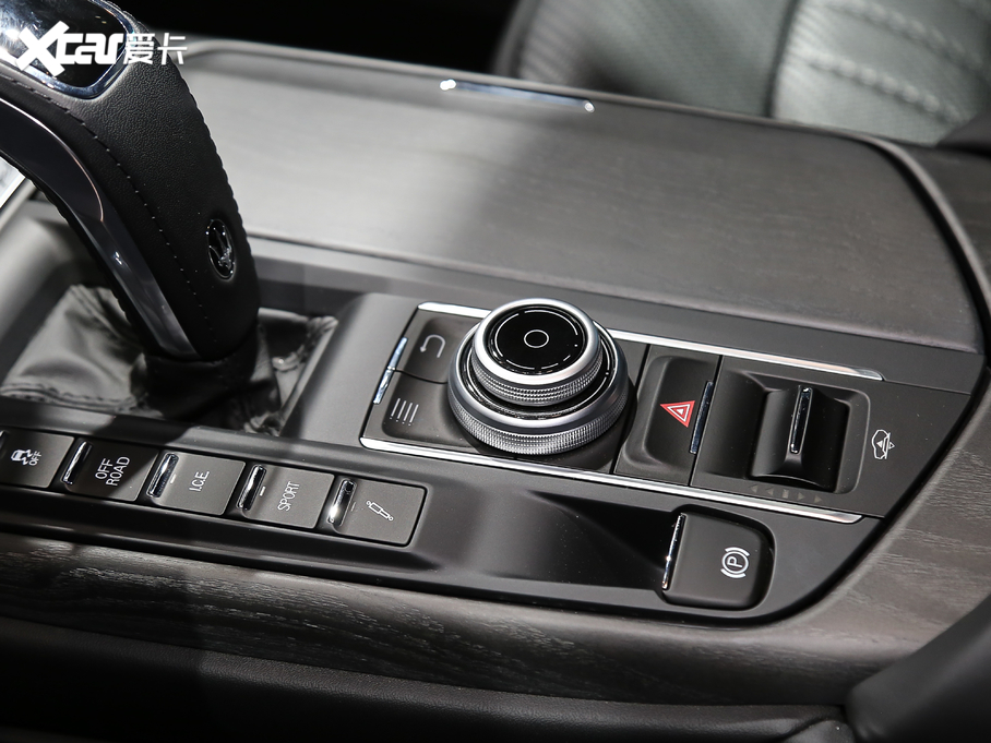 2020Levante 3.0T ၆