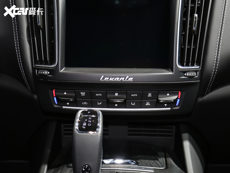 2020Levante 3.0T ၆