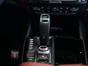 2020款3.0T 标准版 中控区