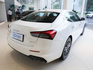 20213.0T GranSport w^