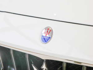 20213.0T GranSport ^