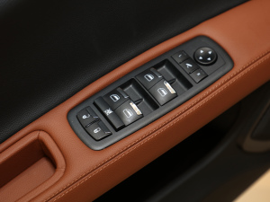 20213.0T GranSport {܇ƅ^	