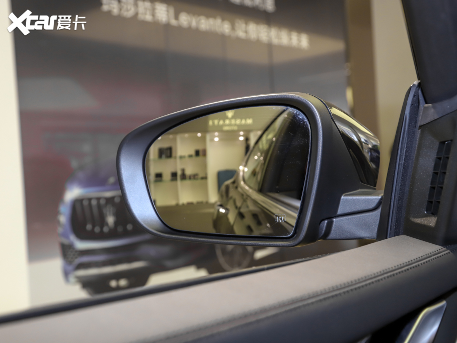 2022Ghibli 2.0T GThâ