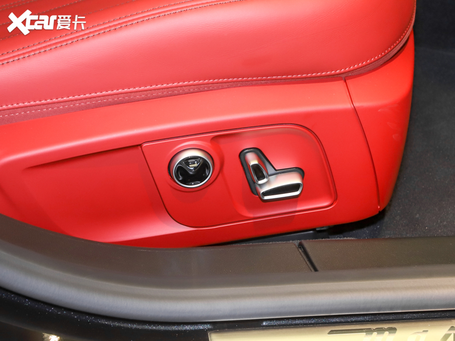 2022Ghibli 2.0T GThâ