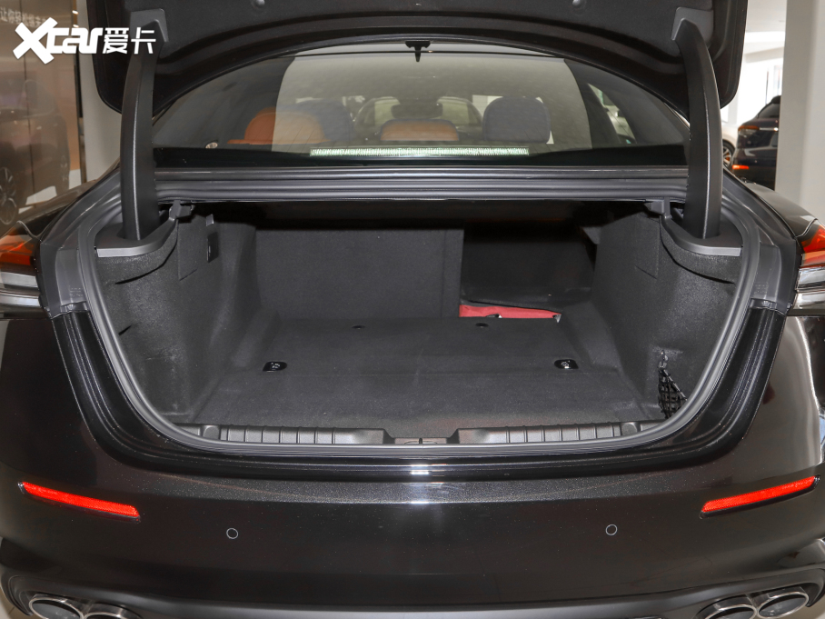 2022Ghibli 2.0T GThâ