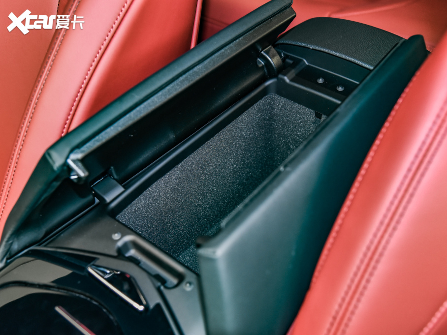 2022Ghibli 3.0T Modena