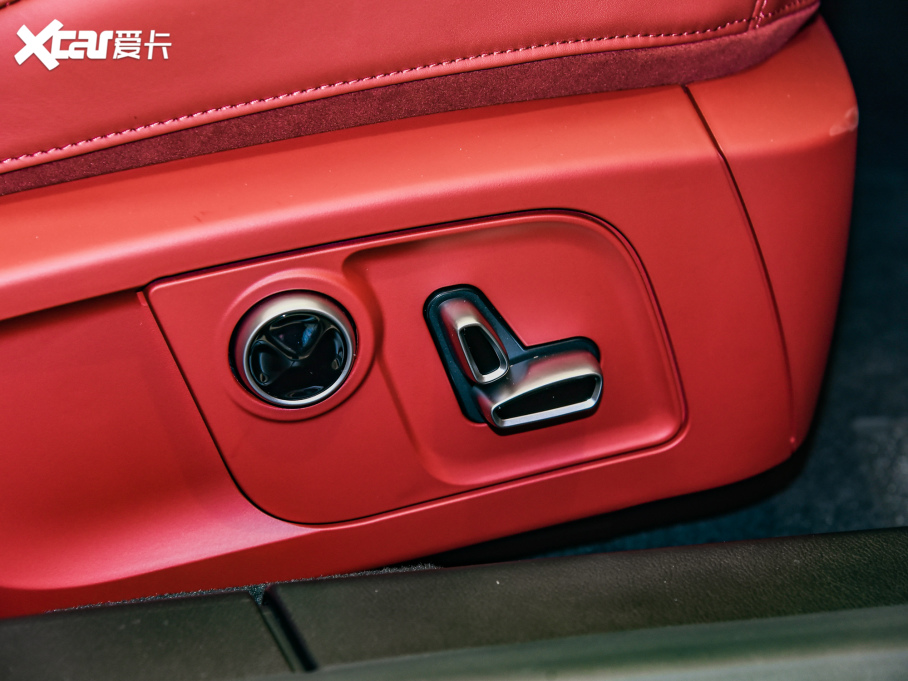 2022Ghibli 3.0T Modena