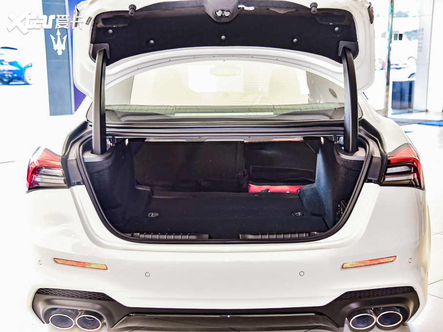 2022Ghibli 3.0T Modena