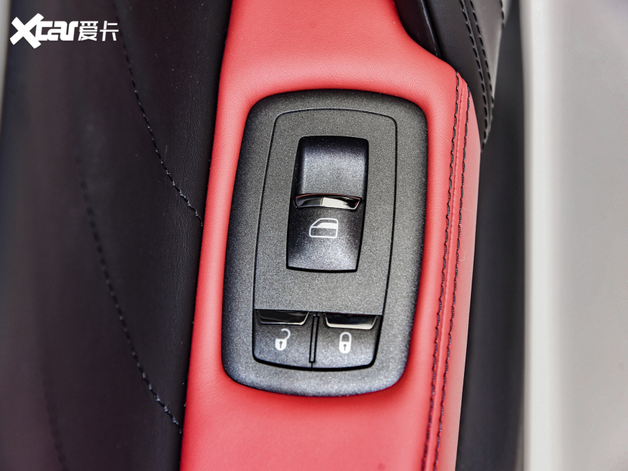 2022Ghibli 3.0T Modena