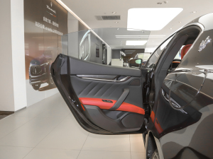 2022款2.0T GT锋芒版 左后车门
