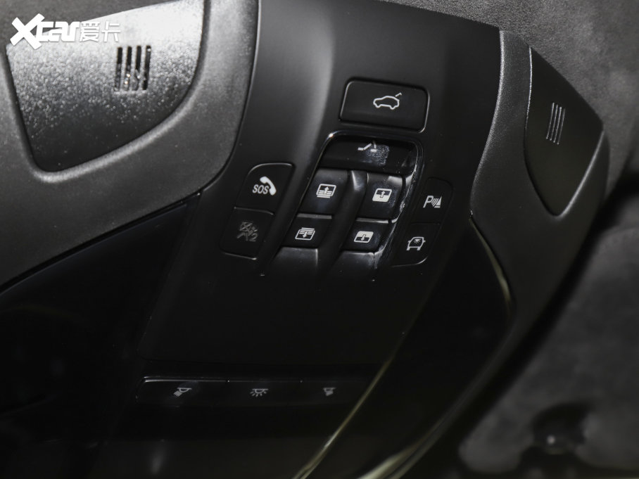 2023Levante 3.0T F Tributo 