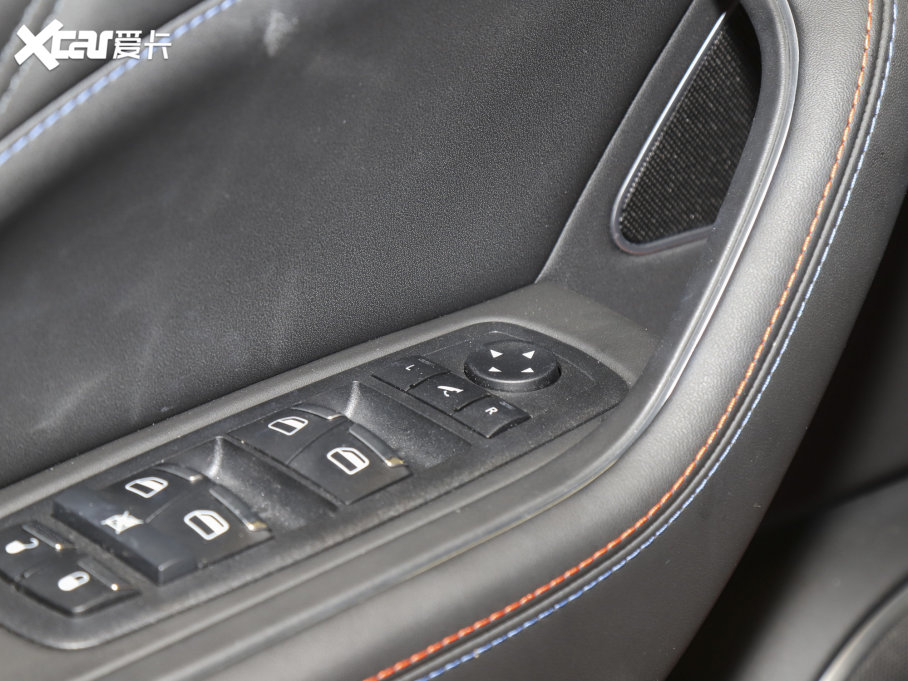 2023Levante 3.0T F Tributo 